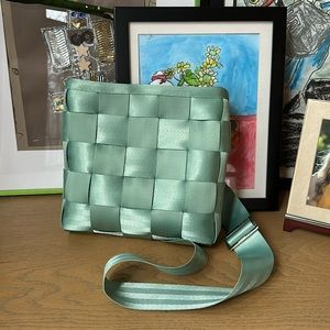 Harveys Seatbelt Bag Mini Messenger